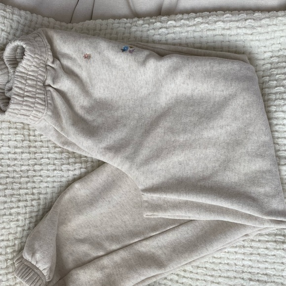 ‼️SOLD‼️set of two - American Eagle Floral detail sweat suit - Picture 2 of 5